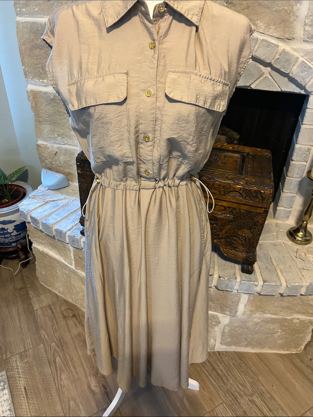 Ellen Tracy Beige Button-Front Midi Shirt Dress